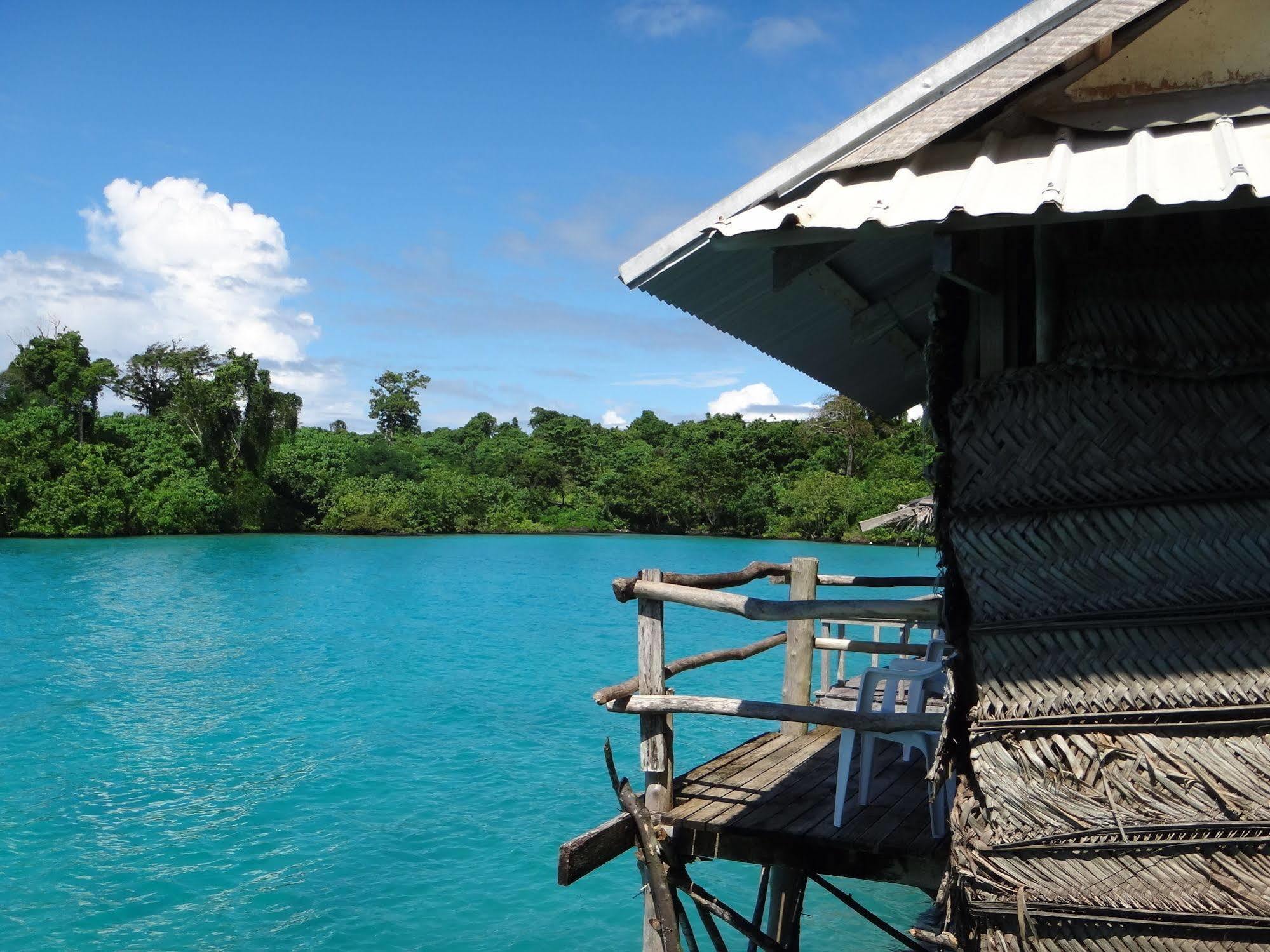 Lusia'S Lagoon Chalets Salelologa Buitenkant foto