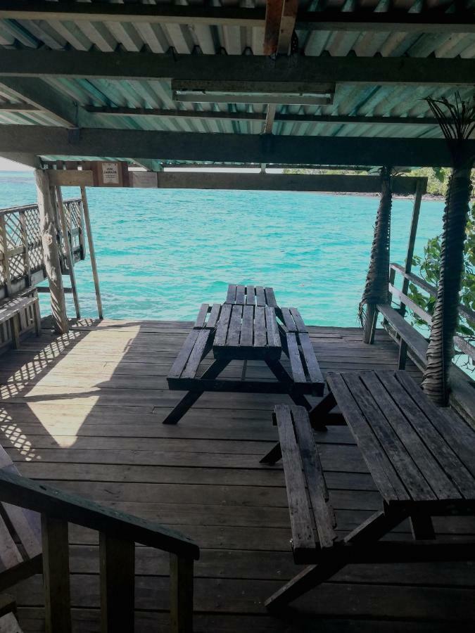 Lusia'S Lagoon Chalets Salelologa Buitenkant foto