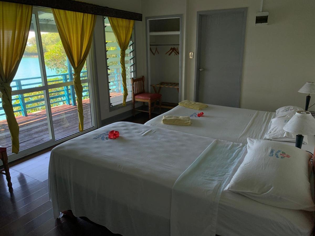 Lusia'S Lagoon Chalets Salelologa Buitenkant foto